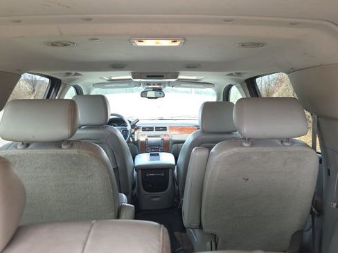 Used 2008 Chevrolet Suburban LT image 13