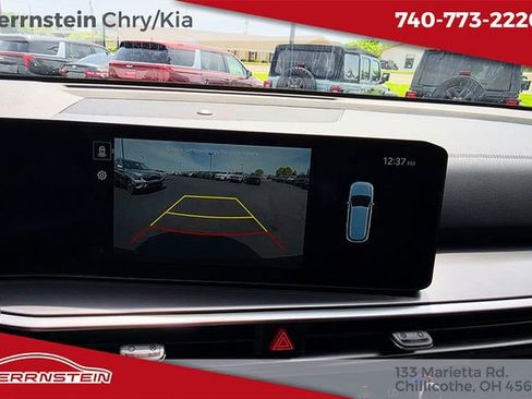 Used 2025 Kia Sorento S FWD image 13