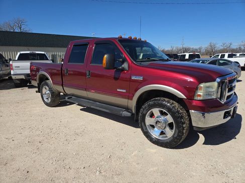 Used 2006 Ford F250 Lariat image 1