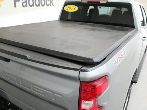 Used 2023 Chevrolet Silverado 1500 LT AWD/4WD image 9
