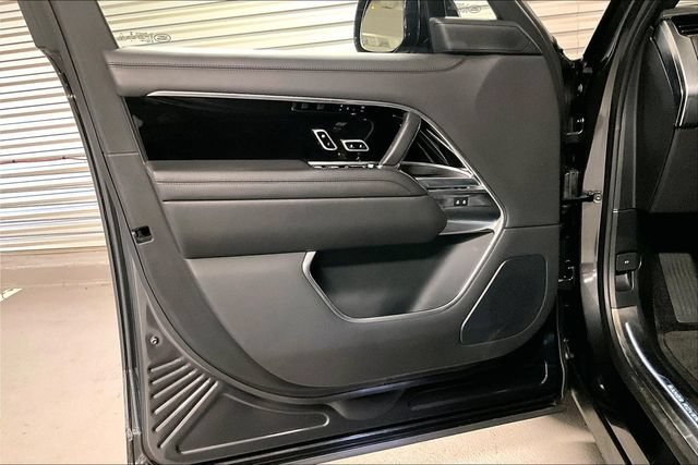 Certified 2023 Land Rover Range Rover SE AWD/4WD image 25