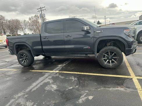 Used 2022 GMC Sierra 1500 AT4 w/ AT4 Premium Package image 2