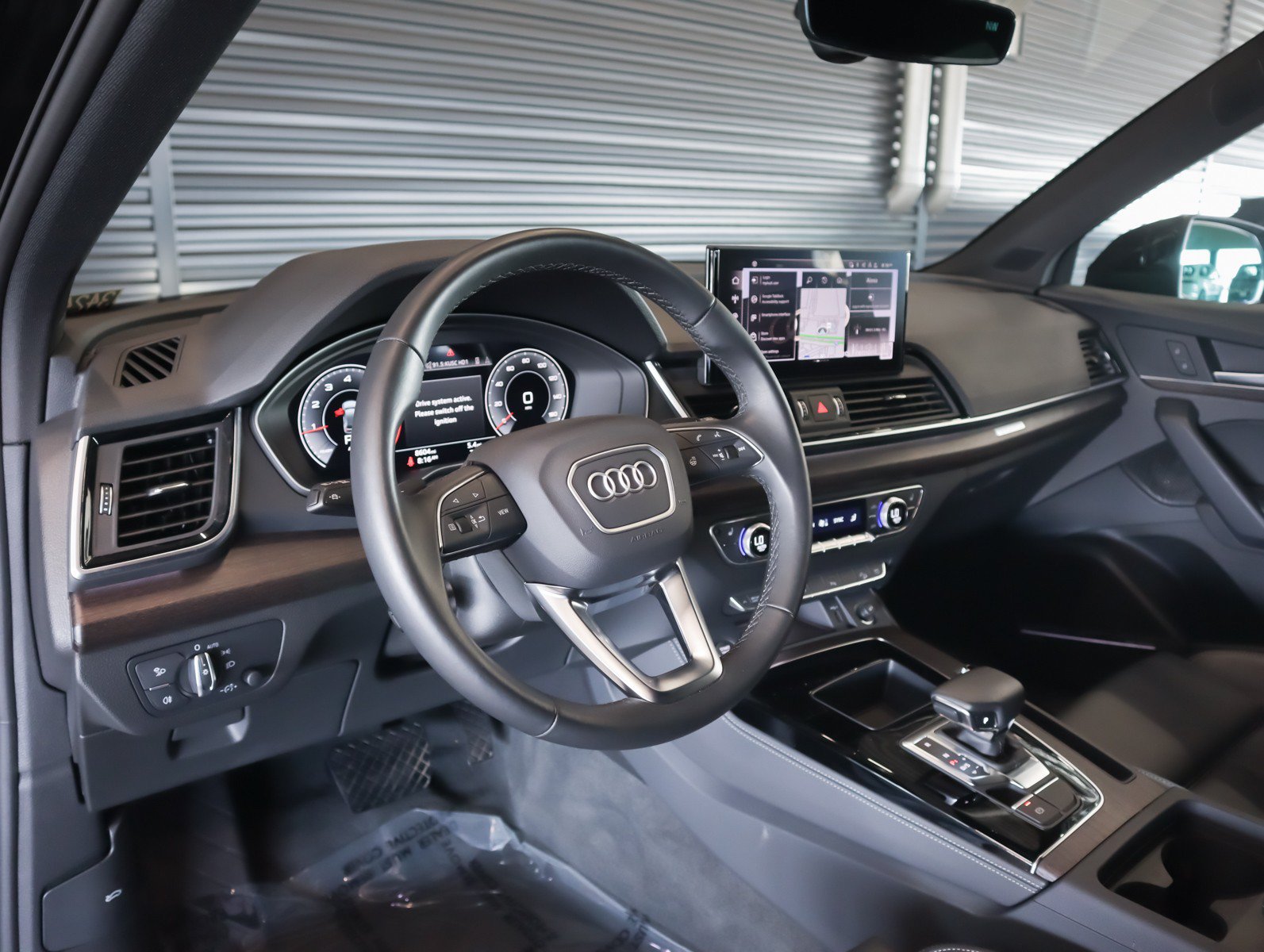 Used 2025 Audi Q5 2.0T Premium Plus w/ Premium Plus Package AWD/4WD image 17