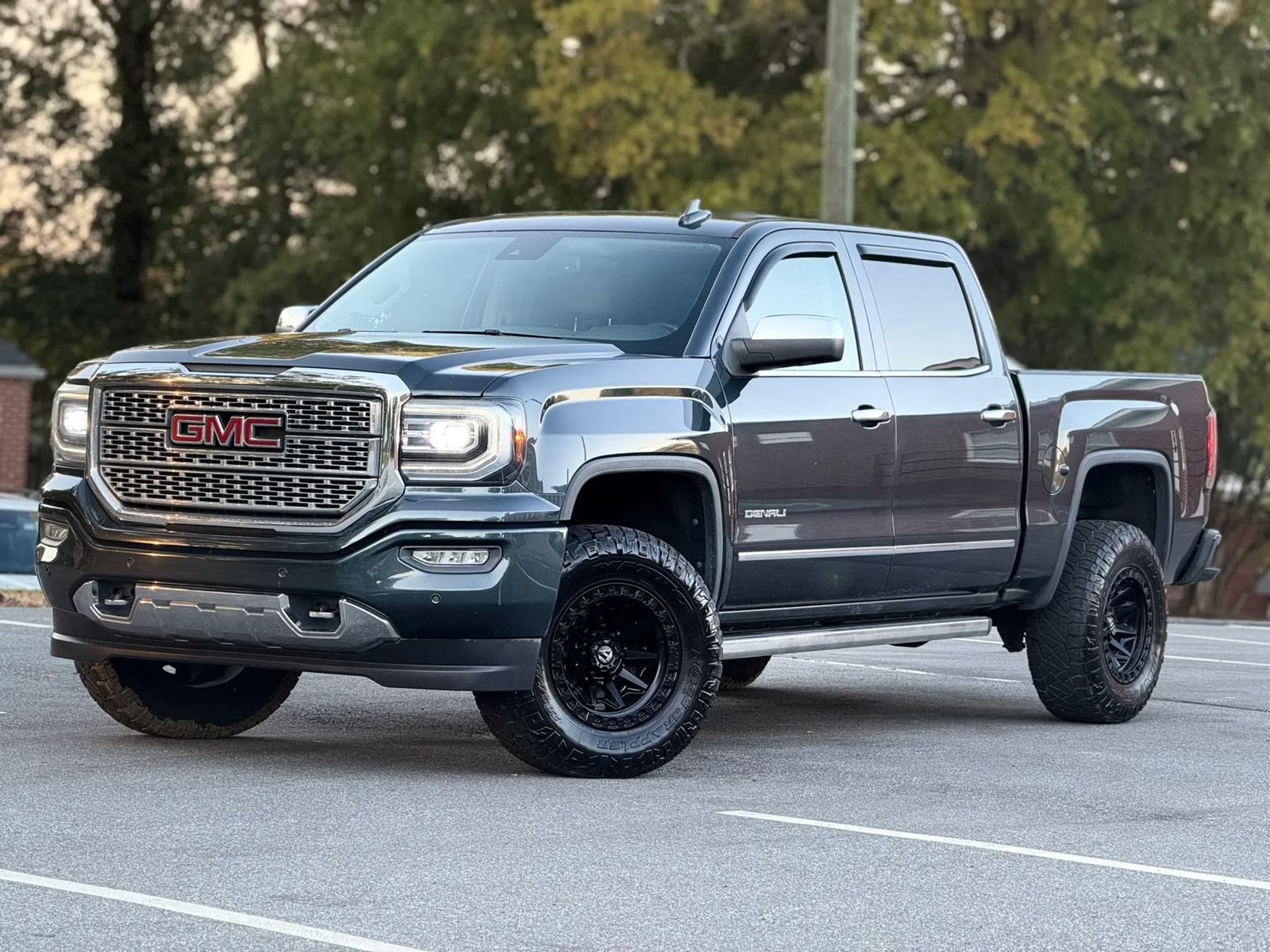 Used 2018 GMC Sierra 1500 Denali w/ Denali Ultimate Package AWD/4WD image 2