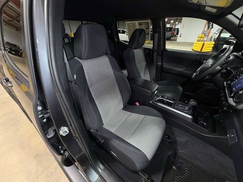 Used 2023 Toyota Tacoma TRD Sport image 16