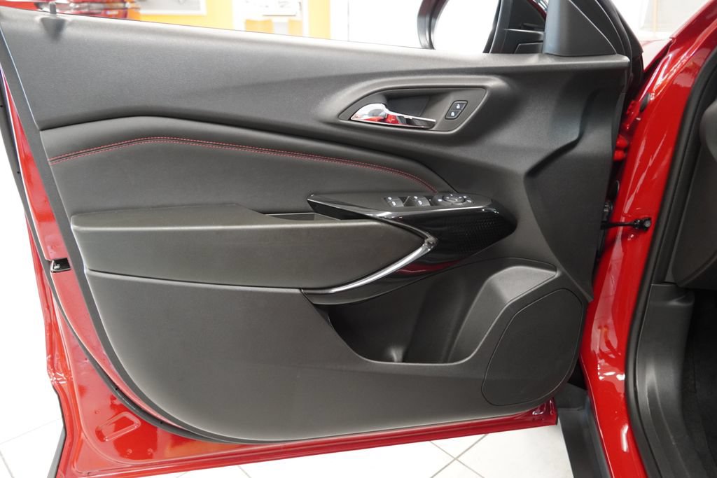 Used 2026 Chevrolet Trax RS w/ Driver Confidence Package FWD image 16