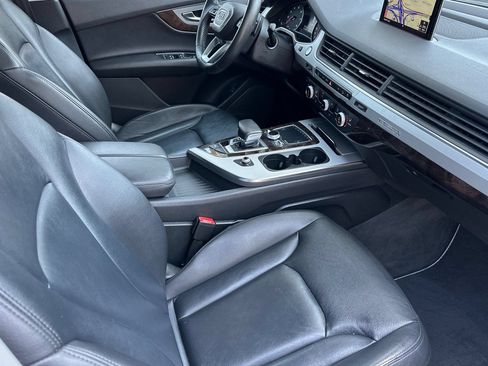 Used 2019 Audi Q7 2.0T Premium w/ Convenience Package AWD/4WD image 16