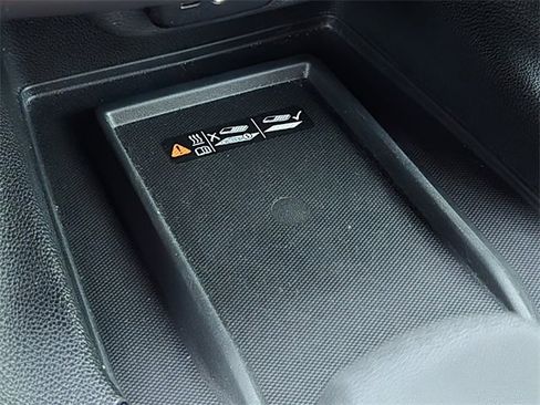 Used 2023 Chevrolet Traverse LT image 20