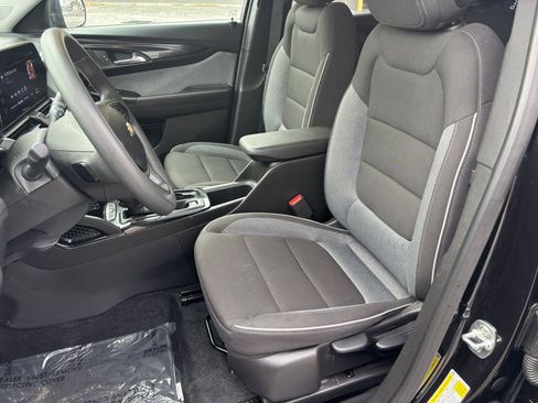 Used 2025 Chevrolet TrailBlazer LT image 30