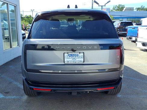 Used 2025 Land Rover Range Rover Long Wheelbase SE AWD/4WD image 5