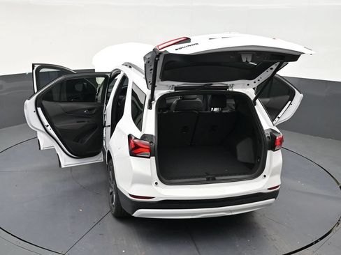 Used 2024 Chevrolet Equinox RS FWD image 31