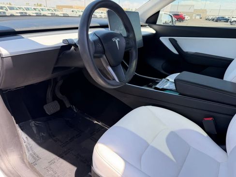 Used 2020 Tesla Model Y Long Range AWD/4WD image 20