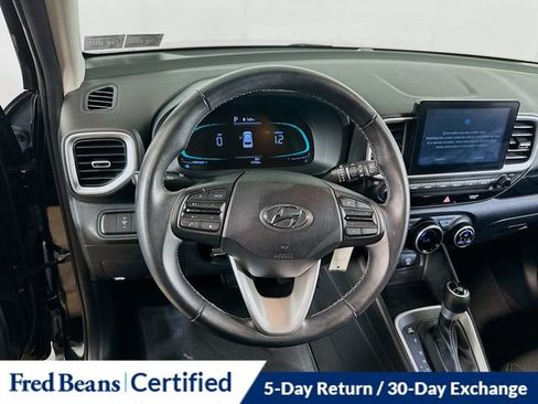 Certified 2023 Hyundai Venue SEL FWD image 24