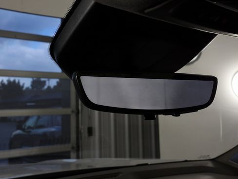 Used 2025 Cadillac Escalade Sport Platinum w/ LPO, ONYX Package image 31