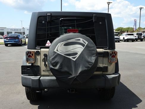 Used 2017 Jeep Wrangler Unlimited Sport w/ Quick Order Package 24S AWD/4WD image 7