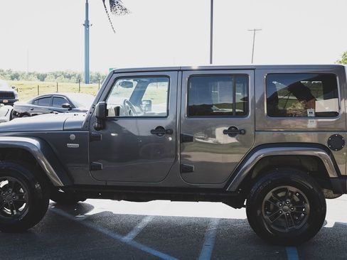Used 2016 Jeep Wrangler Unlimited Sahara AWD/4WD image 21