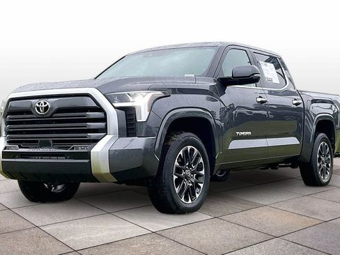 Used 2026 Toyota Tundra Limited AWD/4WD image 12