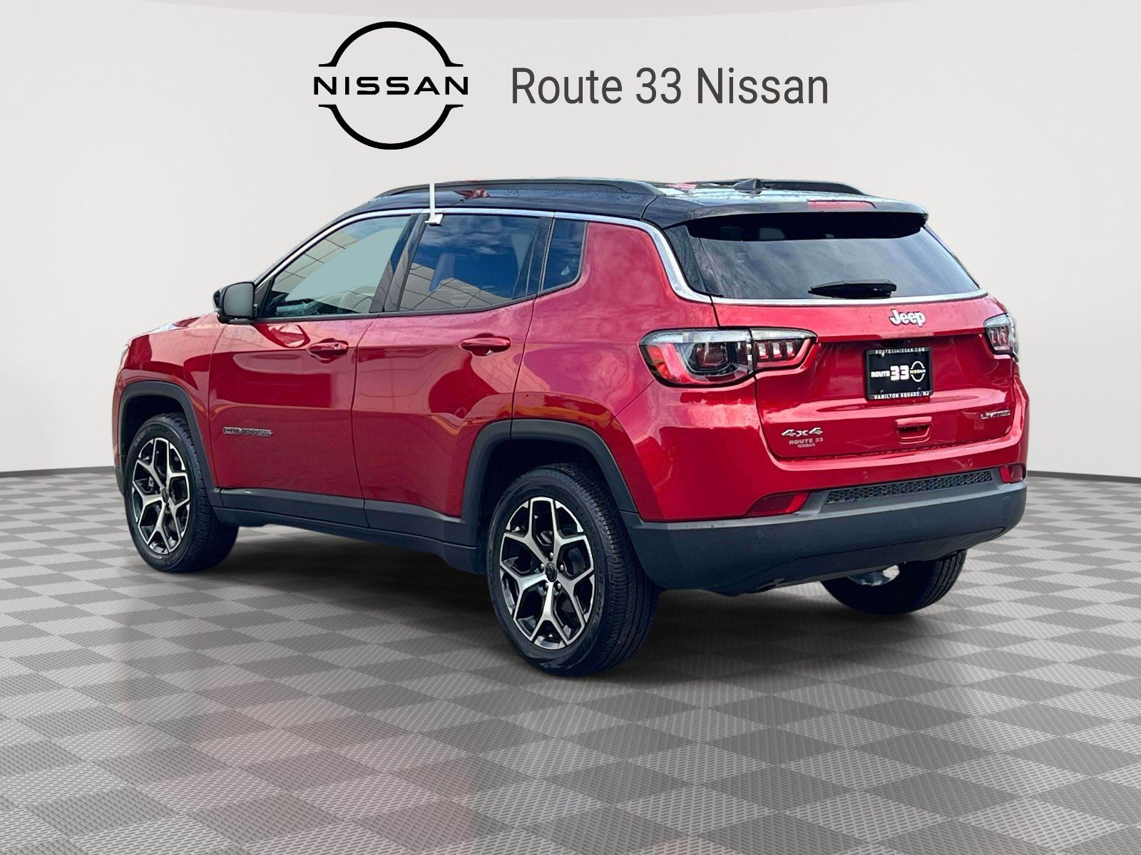 Used 2025 Jeep Compass Limited AWD/4WD image 3