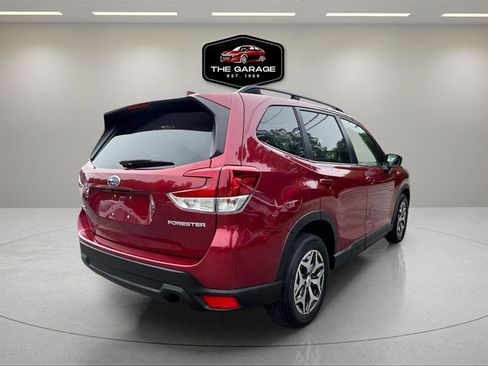 Used 2019 Subaru Forester Premium w/ All-Weather Package AWD/4WD image 5