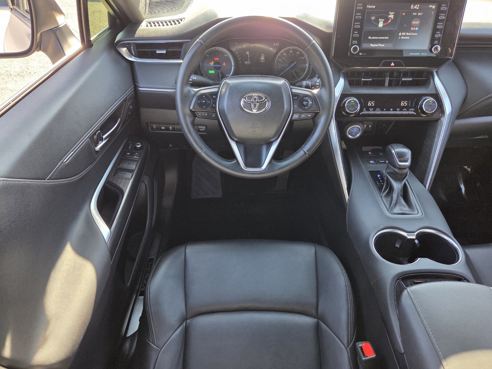 Used 2022 Toyota Venza XLE AWD/4WD image 12