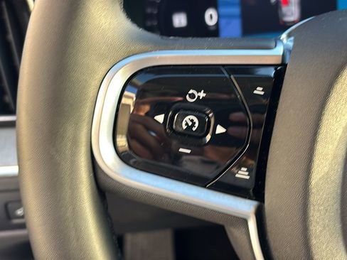 Certified 2025 Volvo XC60 B5 Plus AWD/4WD image 16