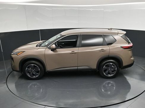 Used 2025 Nissan Rogue SV FWD image 49