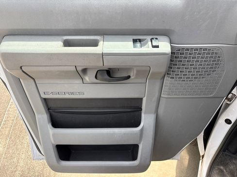 Used 2016 Ford E-350 and Econoline 350 Super Duty w/ Power Windows & Locks Group RWD image 16