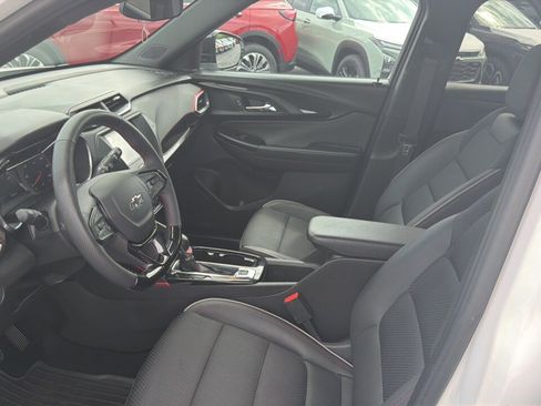 Used 2022 Chevrolet TrailBlazer RS image 12