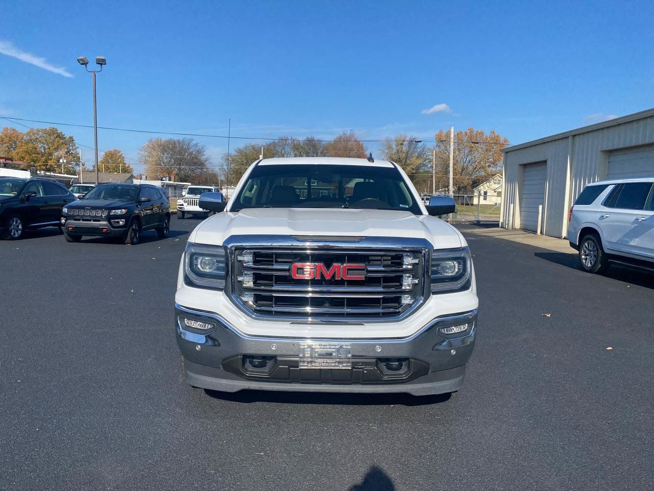 Used 2018 GMC Sierra 1500 SLT AWD/4WD image 2