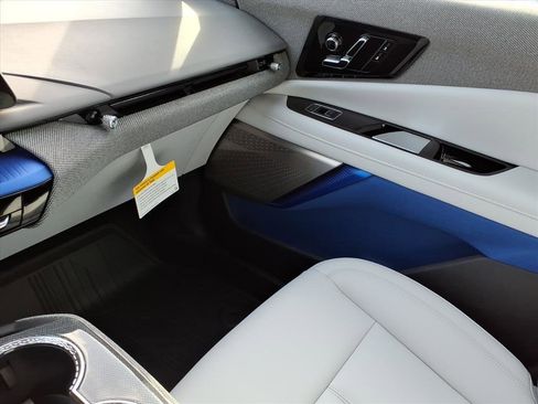 New 2026 Cadillac Optiq Luxury 1 image 10