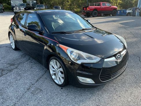 Used 2012 Hyundai Veloster w/ Style Pkg FWD image 2