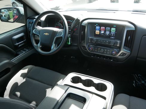 Used 2018 Chevrolet Silverado 1500 LT w/ All Star Edition AWD/4WD image 9