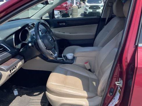 Used 2019 Subaru Outback 2.5i Limited AWD/4WD image 5