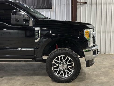 Used 2017 Ford F250 Lariat w/ Lariat Ultimate Package image 2