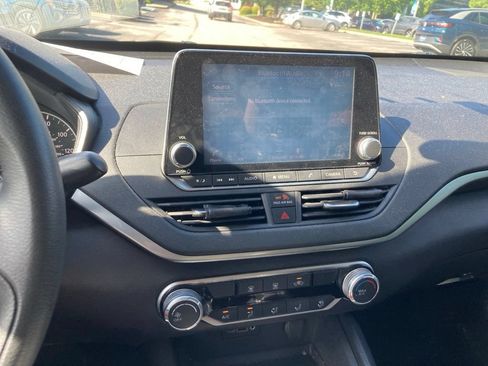 Used 2020 Nissan Altima 2.5 S FWD image 13