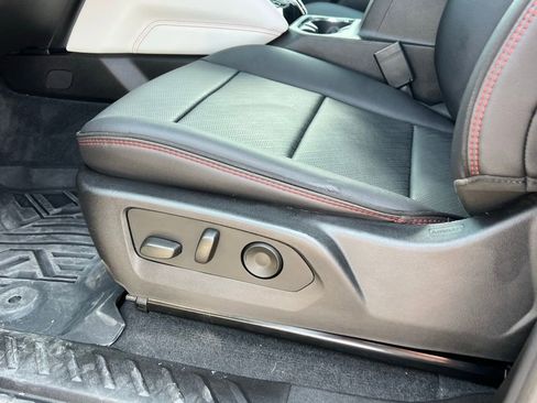 Used 2023 GMC Canyon AT4X image 27