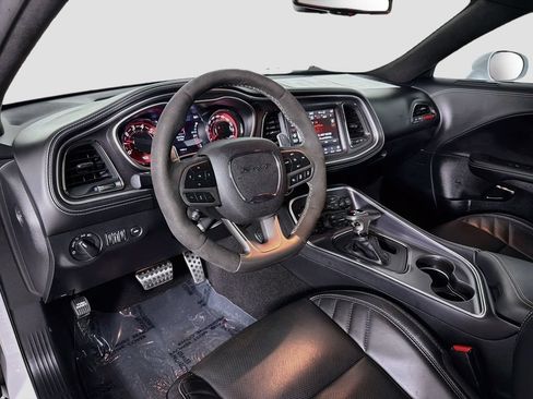 Used 2023 Dodge Challenger SRT Hellcat RWD image 9