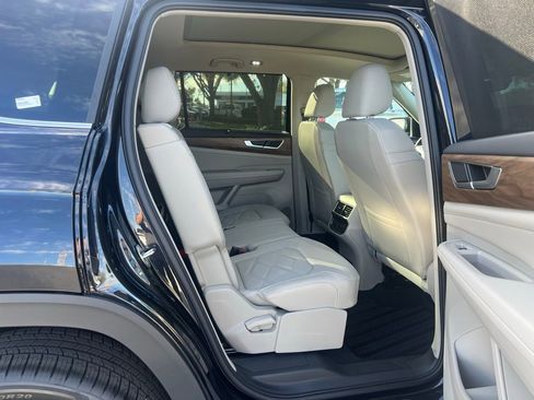 New 2026 Volkswagen Atlas SE FWD image 44