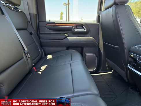 Used 2024 GMC Sierra 3500 Denali w/ Denali Reserve Package AWD/4WD image 27