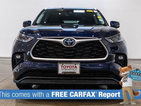 Used 2023 Toyota Highlander XLE AWD/4WD image 2