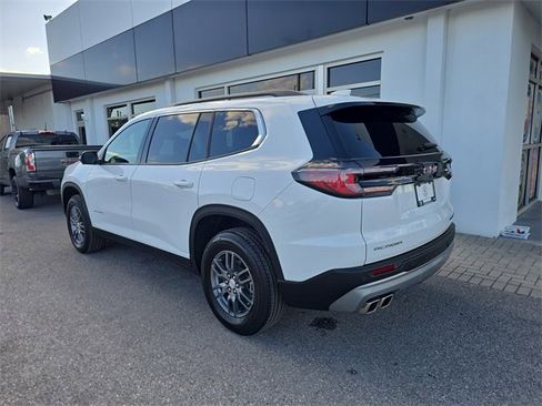 Certified 2025 GMC Acadia Elevation image 5