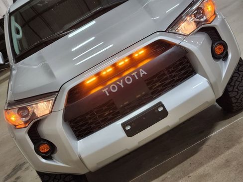 Used 2021 Toyota 4Runner SR5 image 20