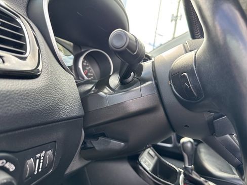 Used 2019 Jeep Compass Limited FWD image 44