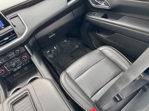 Used 2021 Chevrolet Tahoe Premier w/ Premium Package image 19