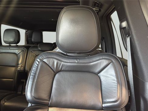 Used 2019 Lincoln Navigator L Reserve AWD/4WD image 22