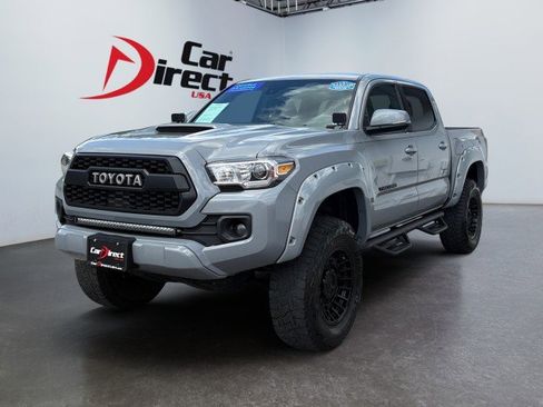 Used 2020 Toyota Tacoma TRD Sport w/ Blackout Package AWD/4WD image 1