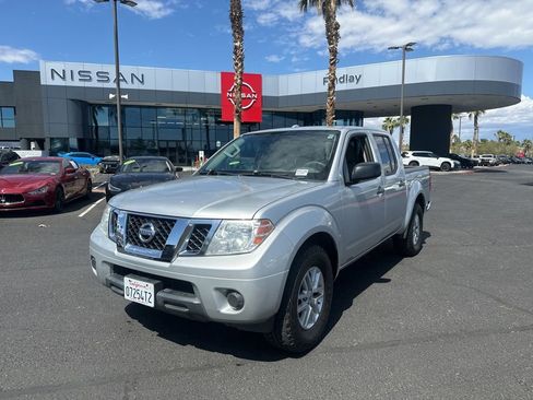 Used 2018 Nissan Frontier SV RWD image 1