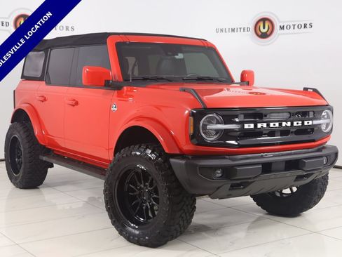 Used 2023 Ford Bronco Outer Banks AWD/4WD image 1