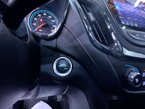 Used 2024 Chevrolet Equinox RS w/ RS Leather Package image 17