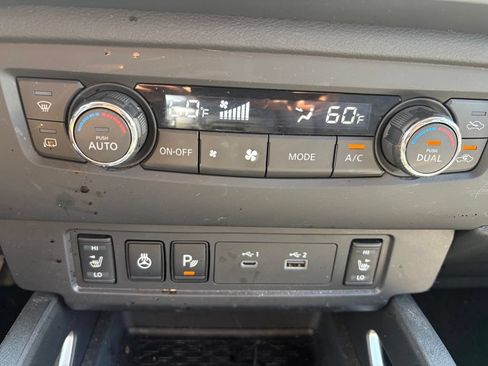 Used 2025 Nissan Frontier SV w/ SV Convenience Package AWD/4WD image 23